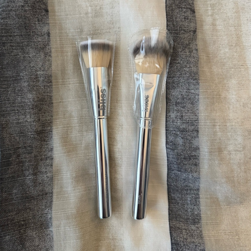 Bliss | 2 Makeup Brushes